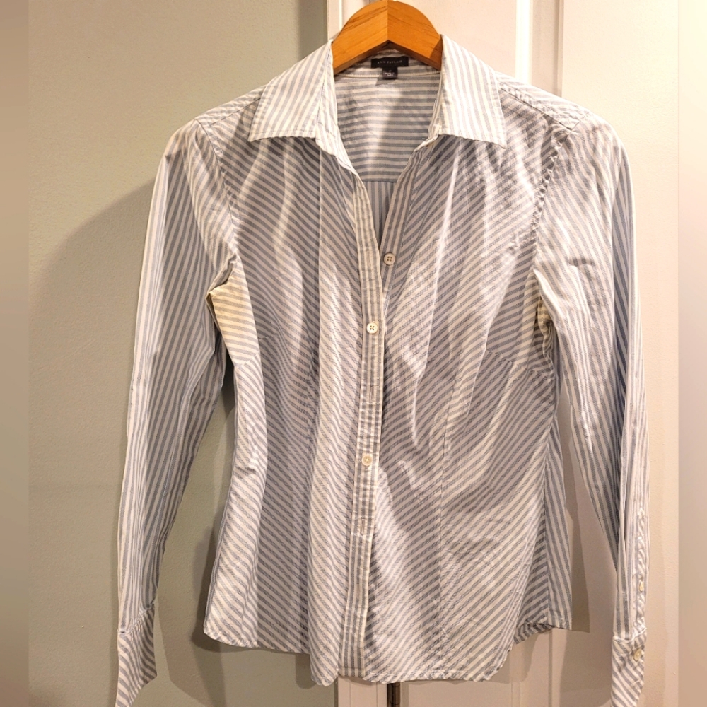 Ann Taylor blue and white striped button shirt size 10